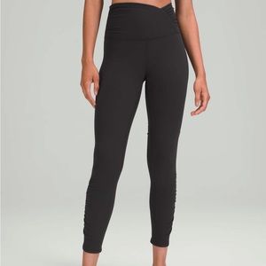 Lululemon Align leggings “V waist” navy blue size 6